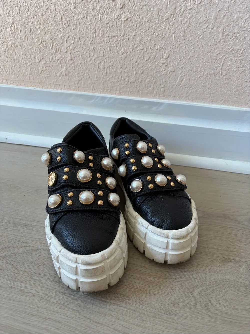 Karl Lagerfeld Black Pearl-Embellished Platform Sneakers